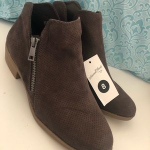 brown ankle high boots